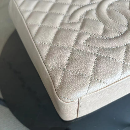 Caviar PST Petite Shopping Tote Quilted Grained Calfskin Beige Golden Hardware Series 14