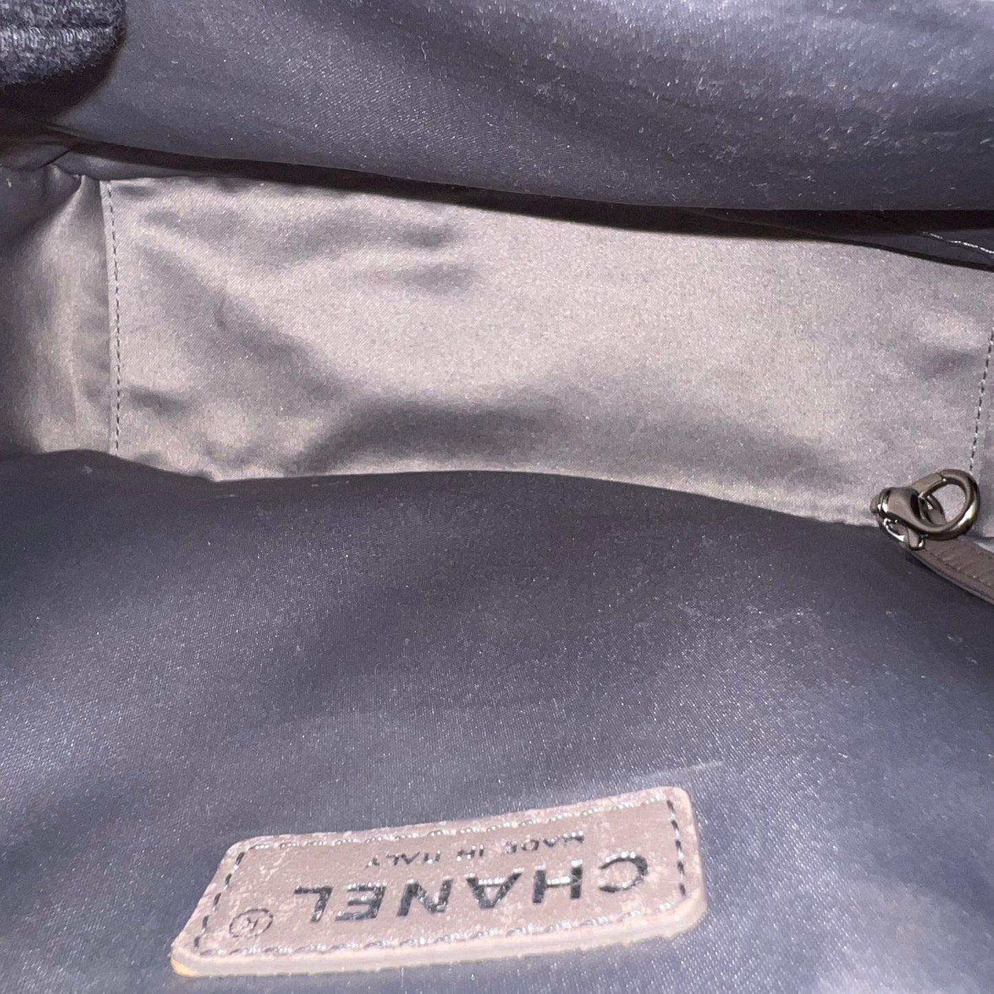 Caviar PST Petite Shopping Tote Quilted Grained Calfskin Burgundy Silver Hardware Series 18