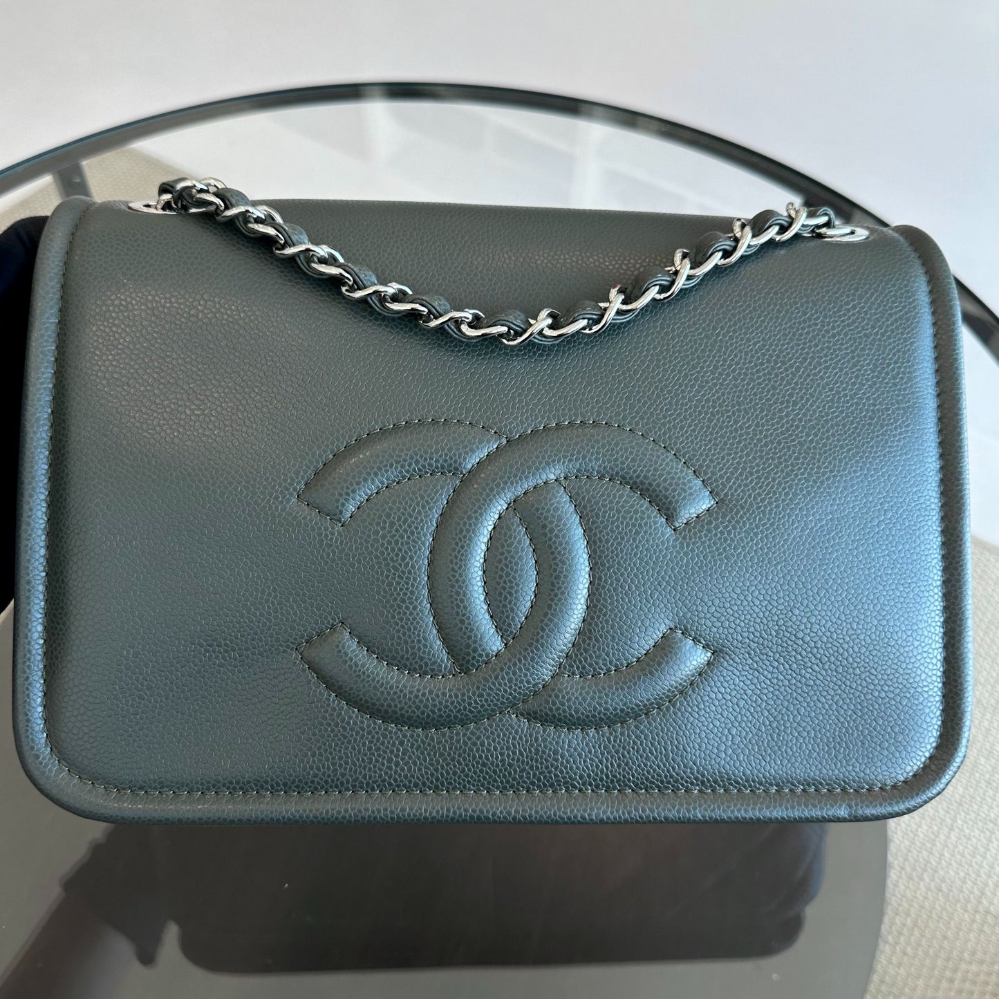 Caviar Seasonal Jumbo Timeless Double CC Flap Calfskin Green No 15