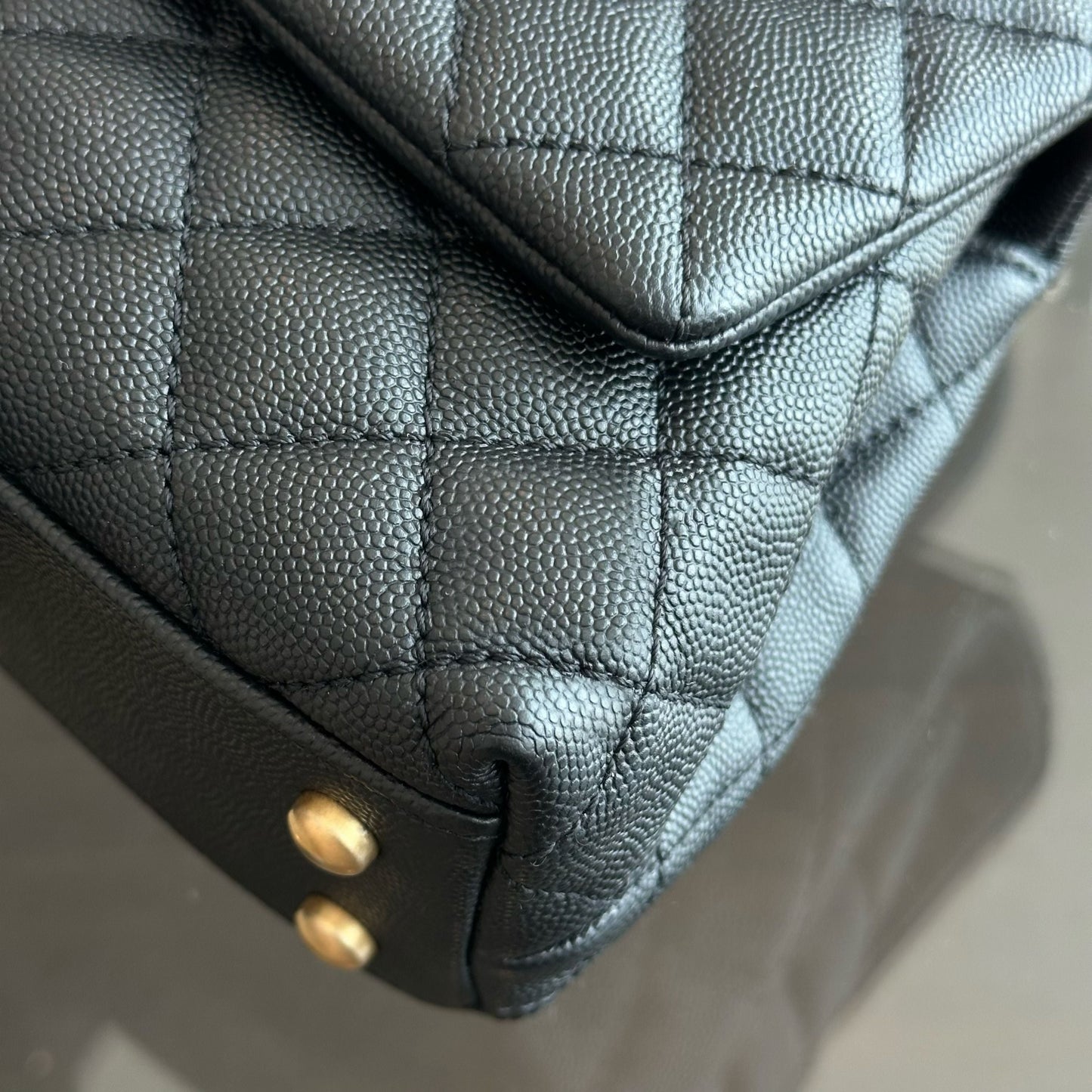 Caviar Small Coco Handle 24cm Quilted Calfskin Black No 24