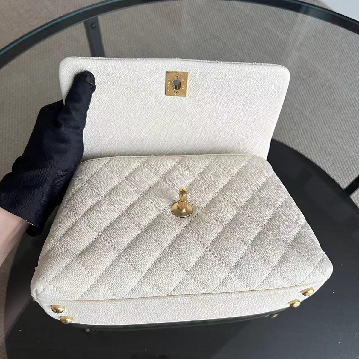 Caviar Small Coco Handle Quilted Calfskin Cream White Golden Hardware Series 24