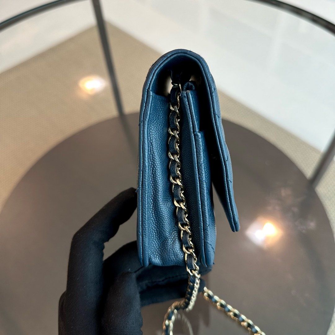 Caviar WOC Wallet On Chain Quilted Calfskin Dark Blue SHW No 23