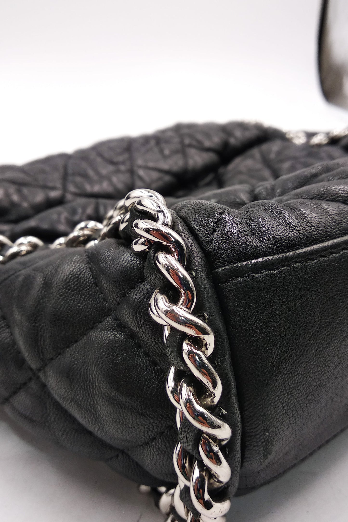 Chain Around Hobo Black