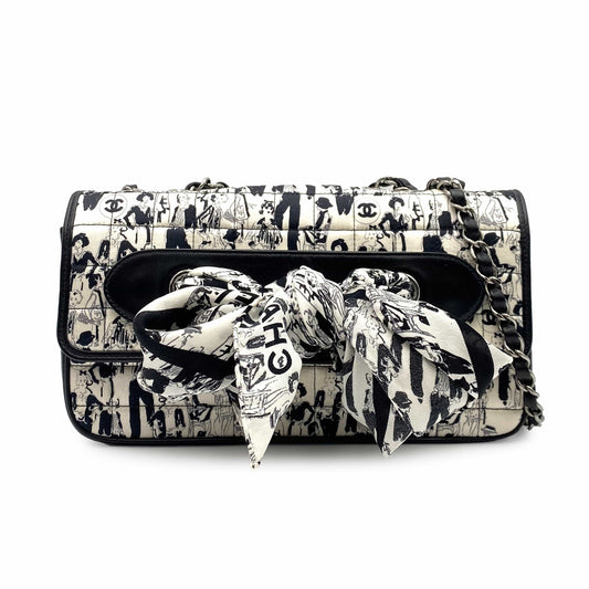 CHANEL VINTAGE CHOCOLATE BAR SCARF BYCOLOR WHITE BLACK SATIN LAMB SKIN 90227150