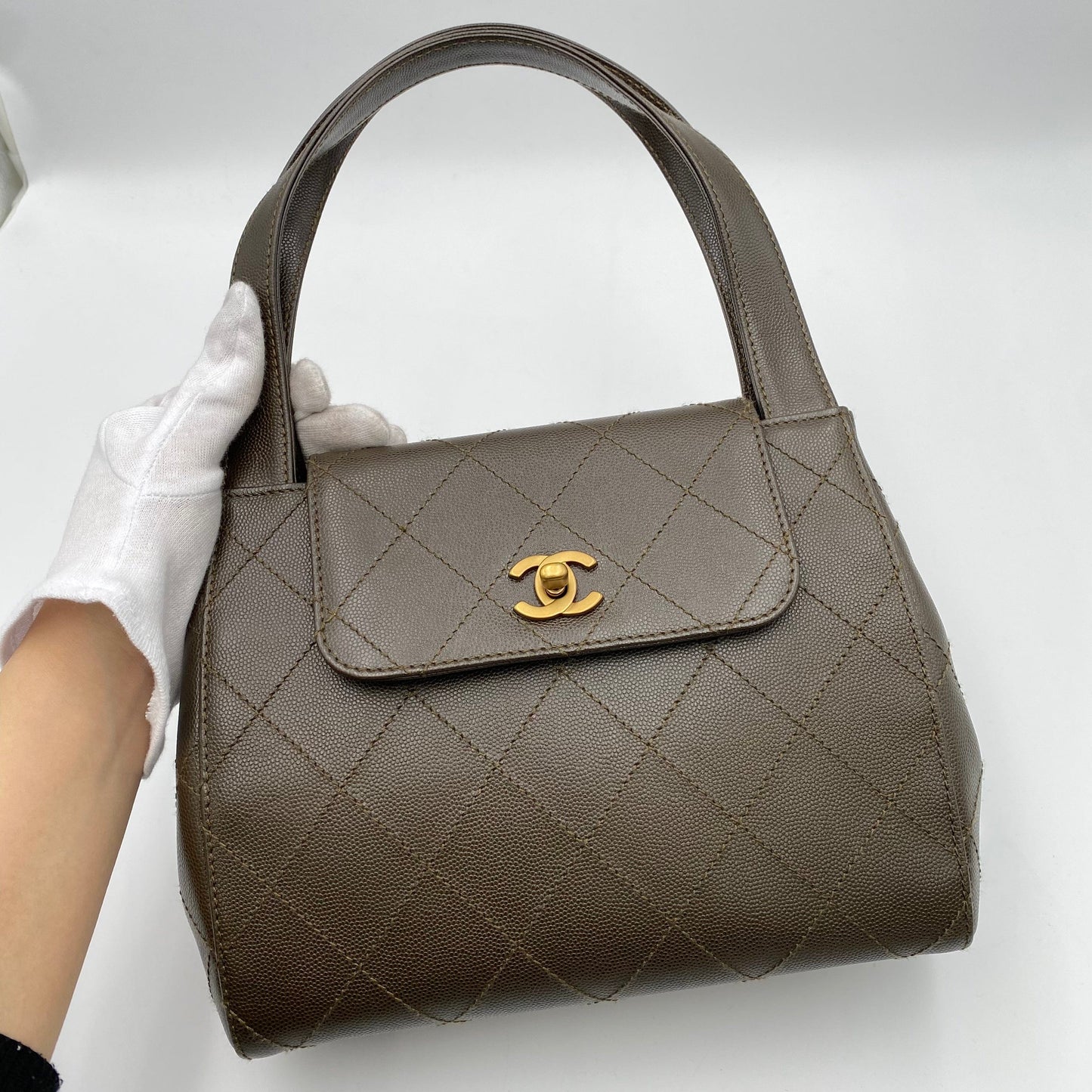 CHANEL VINTAGE HAND BAG KHAKI CAVIAR SKIN 90220259