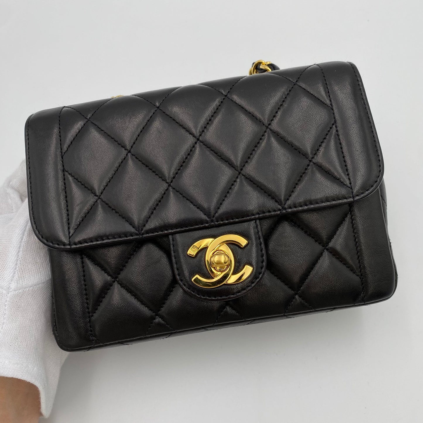 CHANEL VINTAGE MINI CHAIN HAND BAG BLACK LAMB SKIN