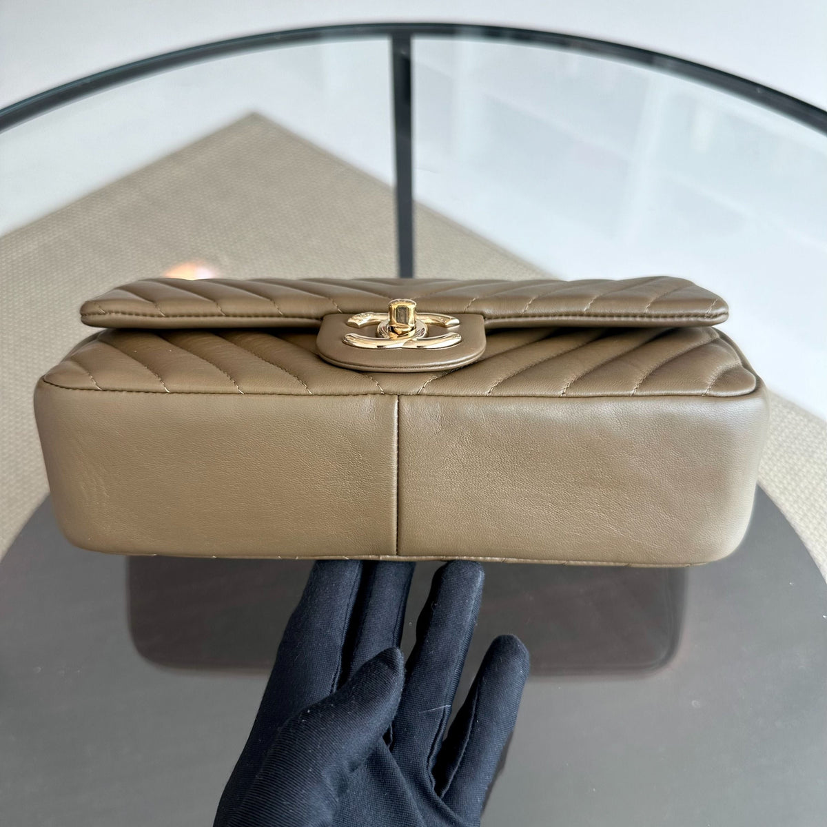 Chevron Classic Seasonal Flap Lambskin Olive GHW No 20