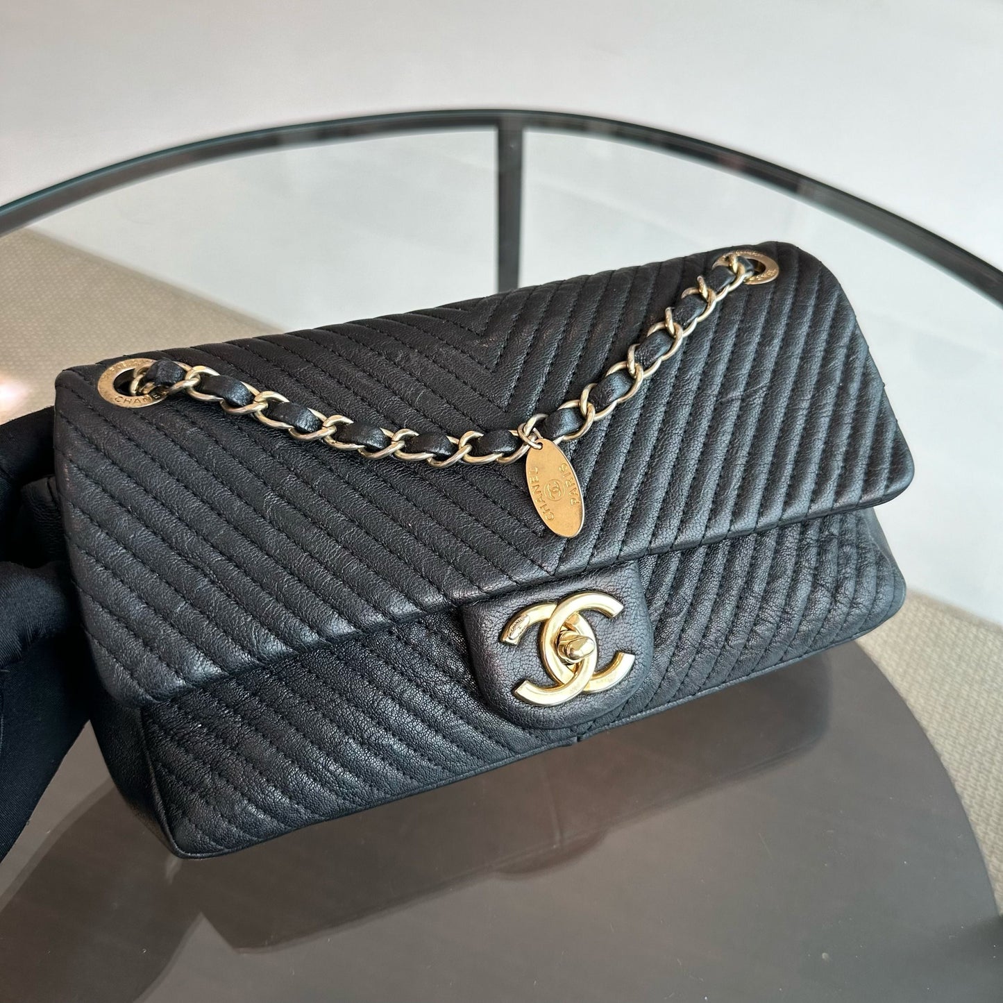 Chevron Surpique CC Herringbone Medallion Flap Goatskin Black GHW No 21