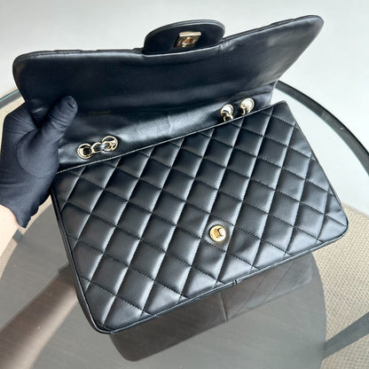 Classic Flap Jumbo 30CM Single Flap Quilted Lambskin Black GHW No 14