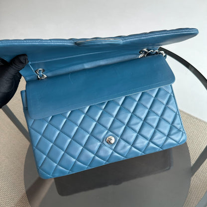 Classic Flap Maxi 33cm Double Flap Lambskin SHW No 17