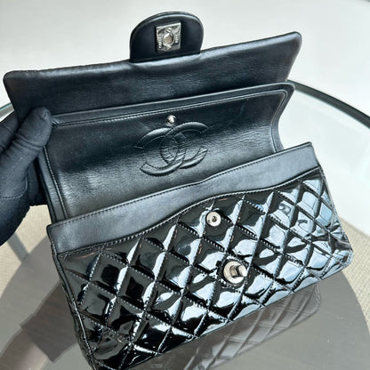Classic Flap Medium Double Flap Patent Leather Quilted Black SHW