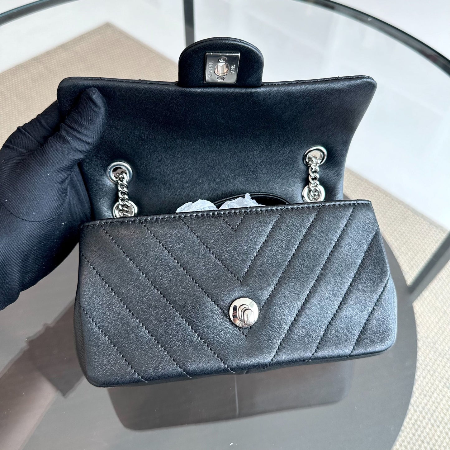 Classic Flap Mini Rectangular Chevron SHW