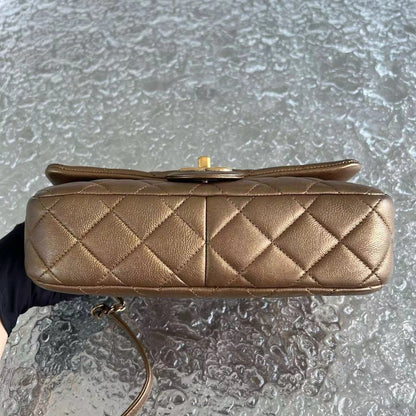Classic Flap Seasonal Flap Medium 25CM Quilted Calfskin Bronze Golden Hardware Series 21