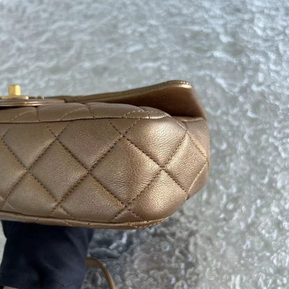 Classic Flap Seasonal Flap Medium 25CM Quilted Calfskin Bronze Golden Hardware Series 21