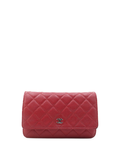 Classic Quilted Wallet On Chain Red