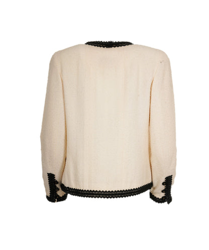 Chanel Cream Suit Set 38 ASL5010