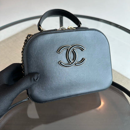 Chanel Coco Curve Vanity Case - Calfskin Black GHW No 23