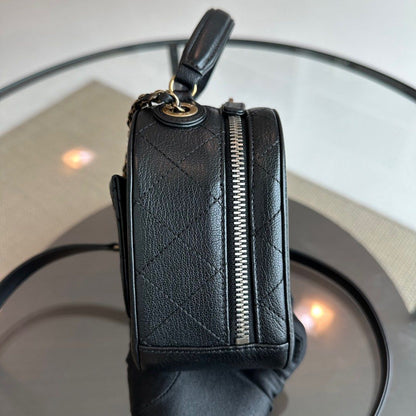 Chanel Coco Curve Vanity Case - Calfskin Black GHW No 23