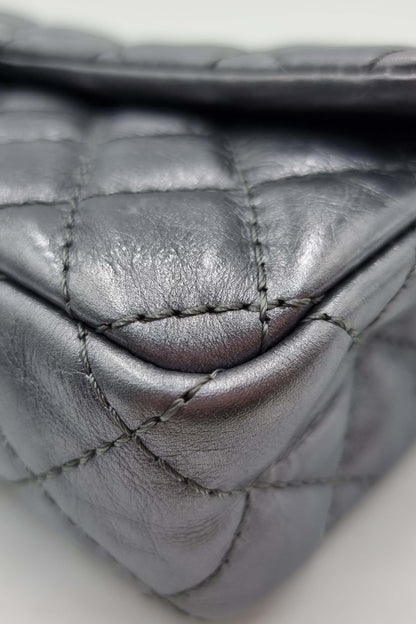 E/W Reissue Clutch on Chain Grey
