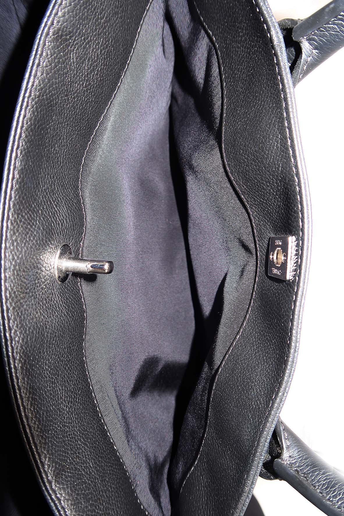Executive Cerf Tote with Strap Black