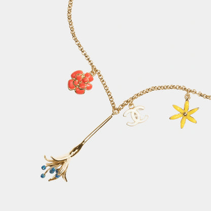 Floral Inspired Necklace in Metal & Resin