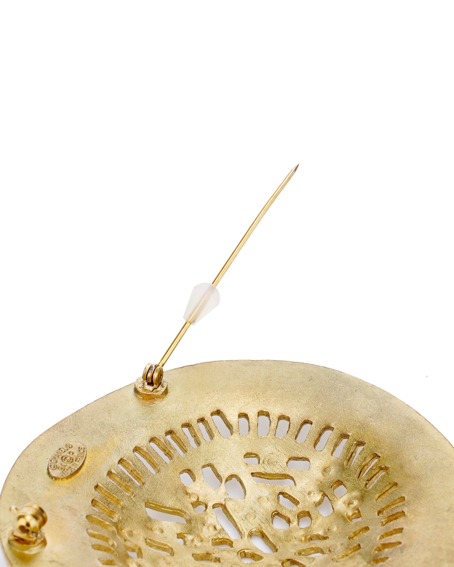 CHANEL LOGO BROOCH OP7438