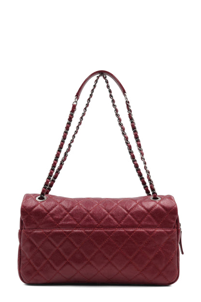 Jumbo Caviar Easy Flap Deep Ruby with Ruthenium Hardware