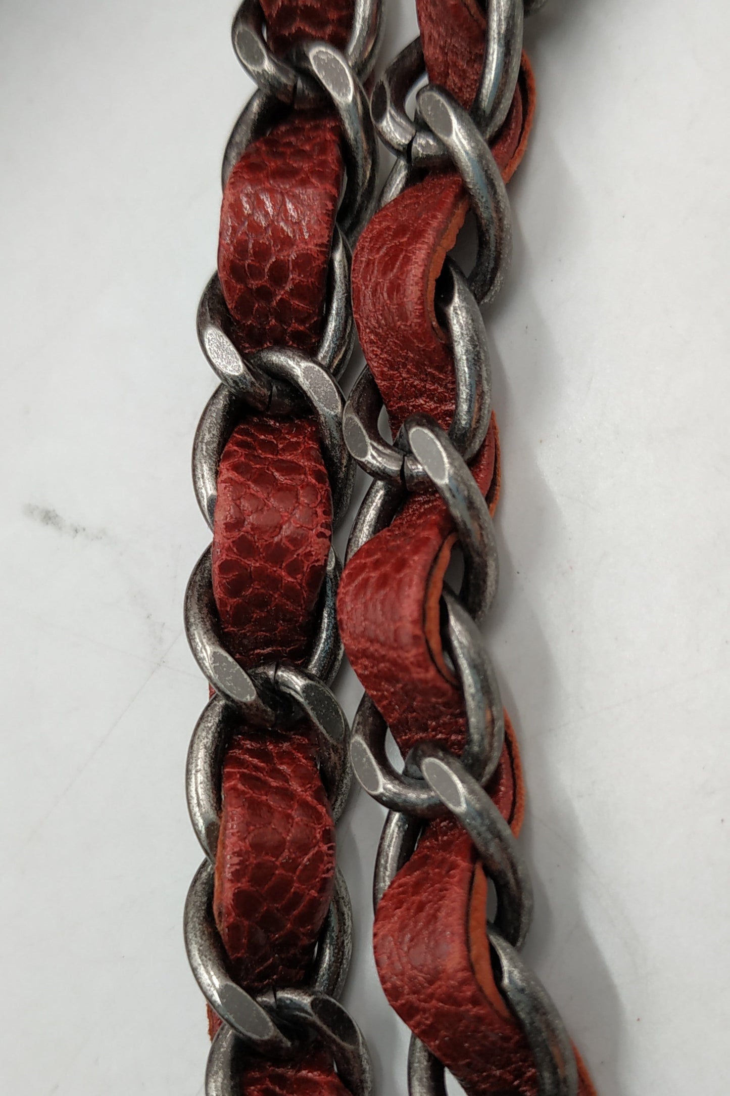 Jumbo Caviar Easy Flap Deep Ruby with Ruthenium Hardware
