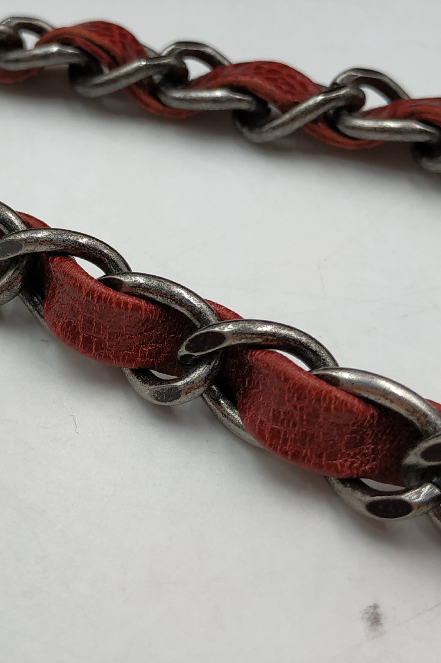 Jumbo Caviar Easy Flap Deep Ruby with Ruthenium Hardware