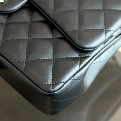 Jumbo Classic Flap Double Flap Quilted Lambskin Black SHW No 18