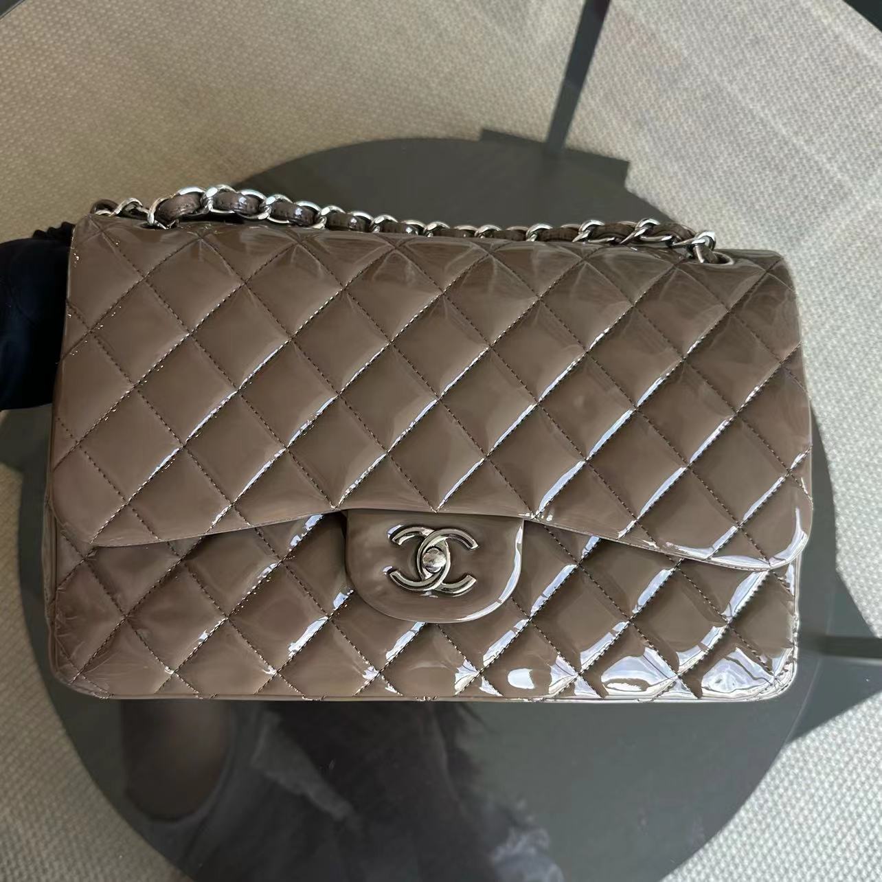 Jumbo Classic Flap Quilted Patent Calfskin Leather Brown SHW No 15