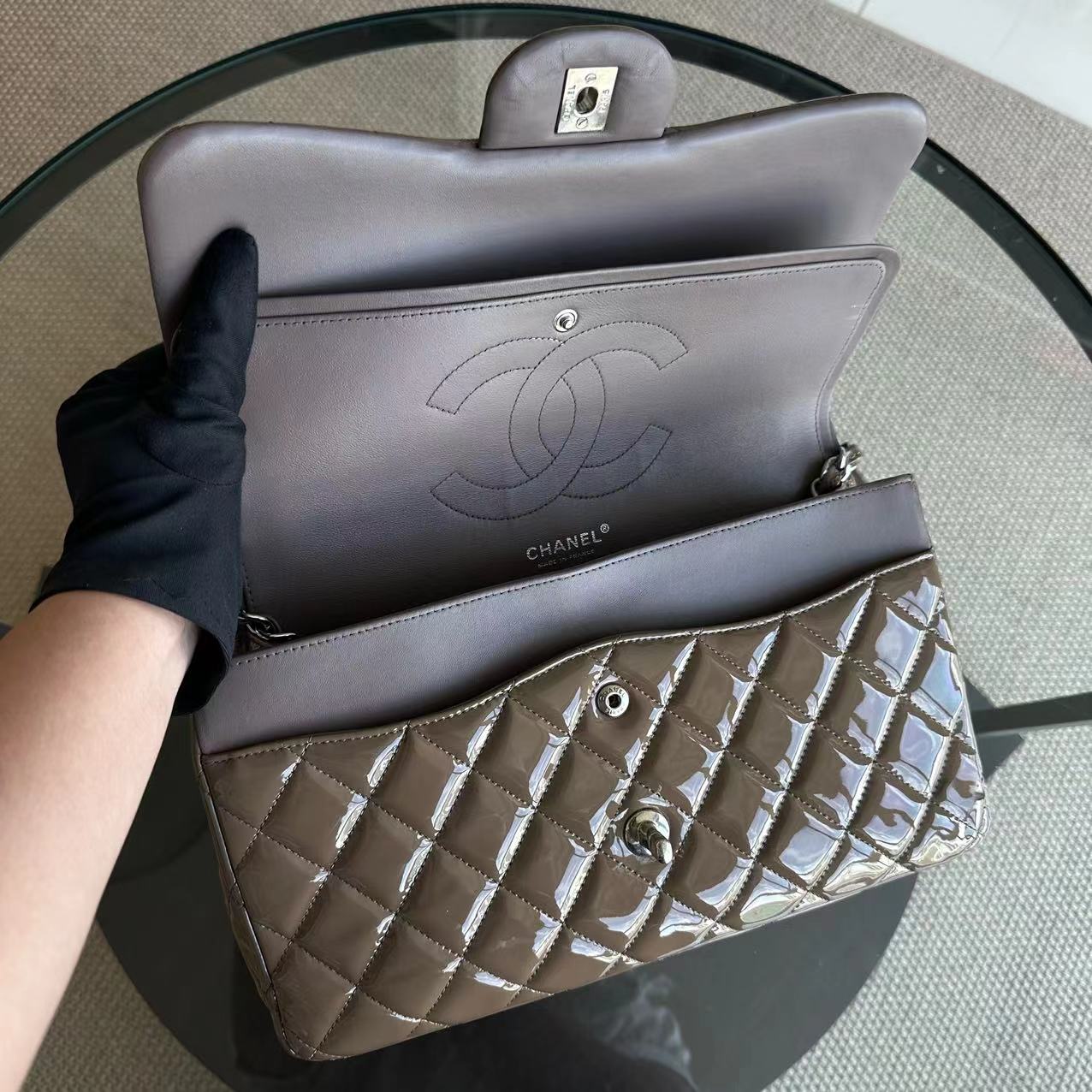 Jumbo Classic Flap Quilted Patent Calfskin Leather Brown SHW No 15