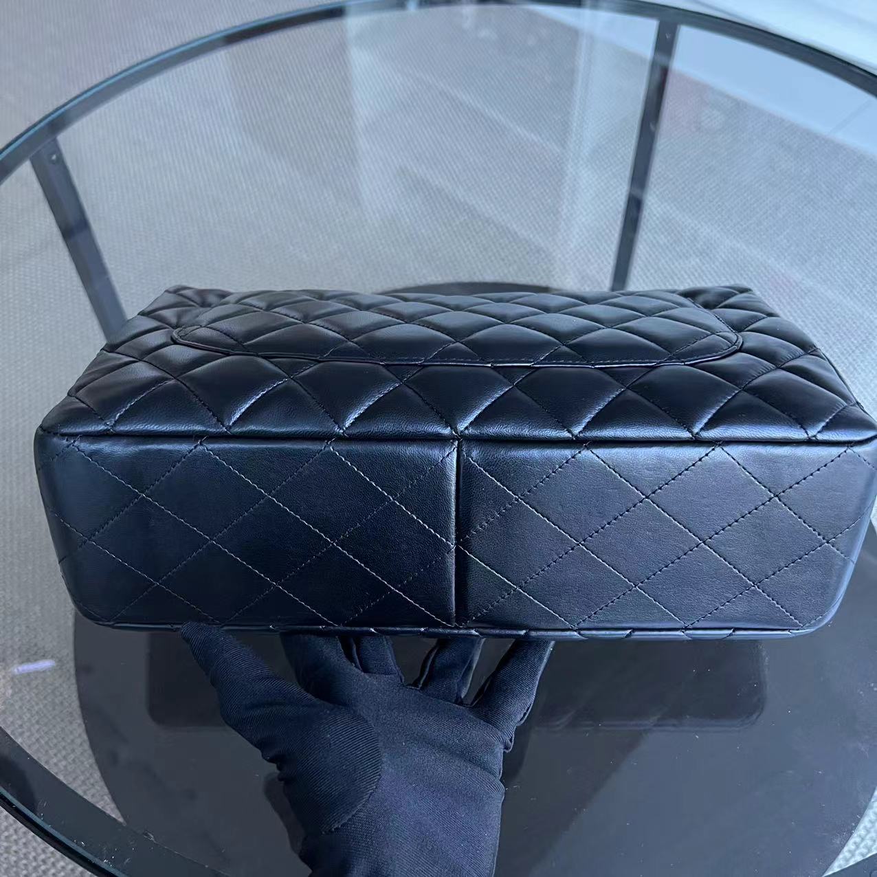 Jumbo Classic Flap Single Flap 30CM Quilted Lambskin Black Golden Hardware Series 14