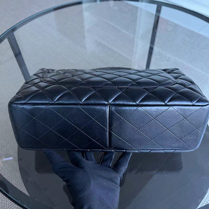 Jumbo Classic Flap Single Flap 30CM Quilted Lambskin Black Golden Hardware Series 14