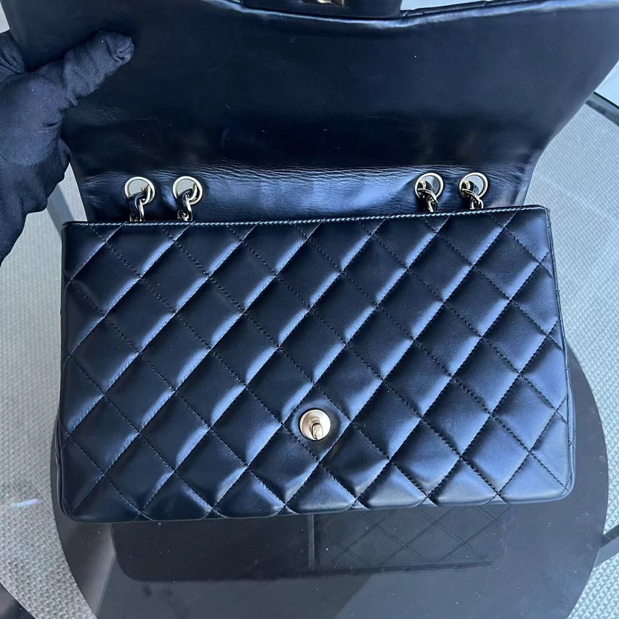 Jumbo Classic Flap Single Flap 30CM Quilted Lambskin Black Golden Hardware Series 14