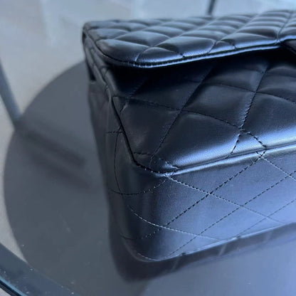 Jumbo Classic Flap Single Flap 30CM Quilted Lambskin Black Golden Hardware Series 14
