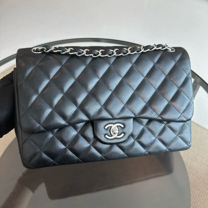 Jumbo Double Flap Classic Flap Lambskin Quilted Black SHW No 18