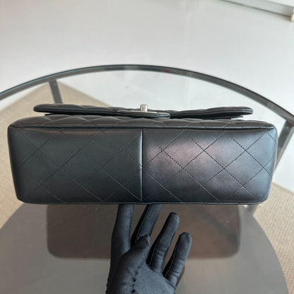Jumbo Double Flap Classic Flap Lambskin Quilted Black SHW No 18