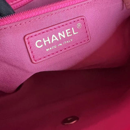 Mademoiselle Medium Chic Seasonal Flap 25CM Lambskin Hot Pink GHW No 21