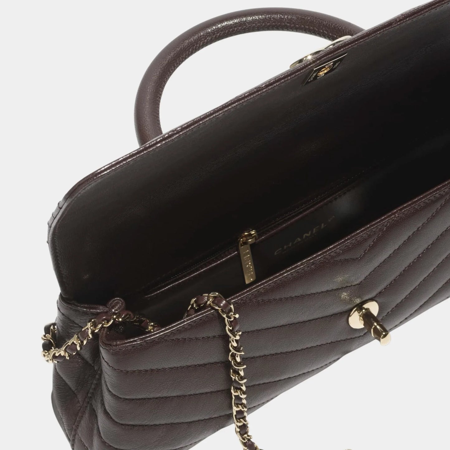 Maxi Flap Bag With Top Handle Leather & Gold Tone Metal