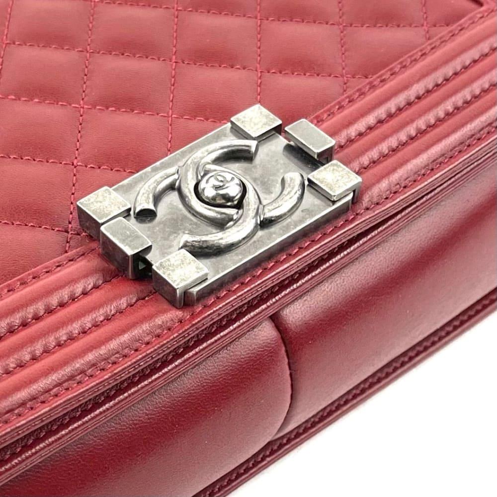 CHANEL 2013-2014 Medium Boy Bag - Red