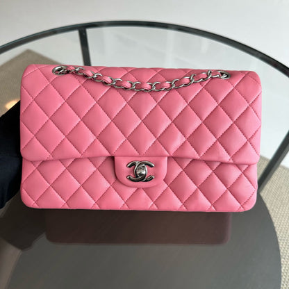 25CM Quilted Lambskin Sakura Pink SHW No 18