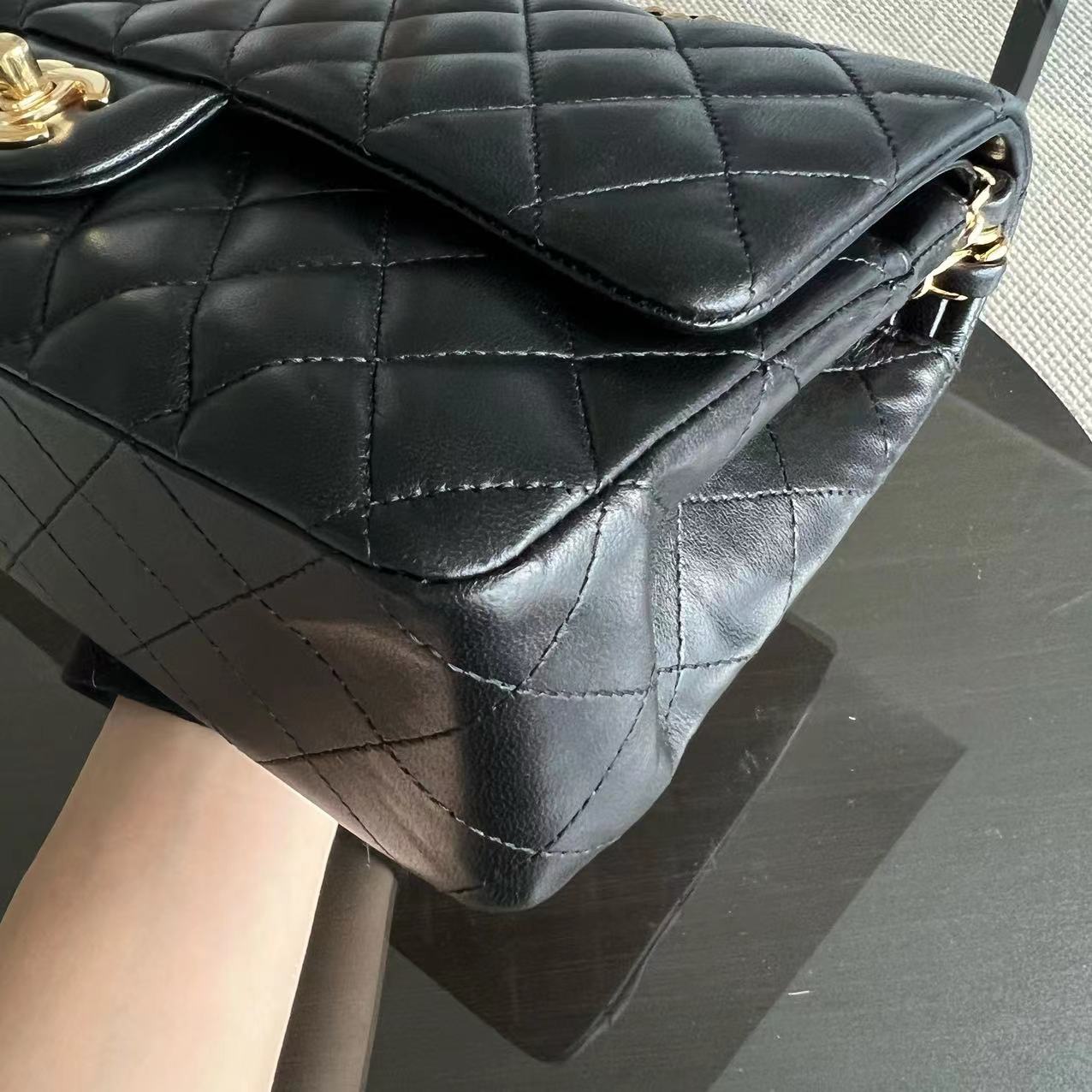 Double Flap Quilted Lambskin Black GHW No 15