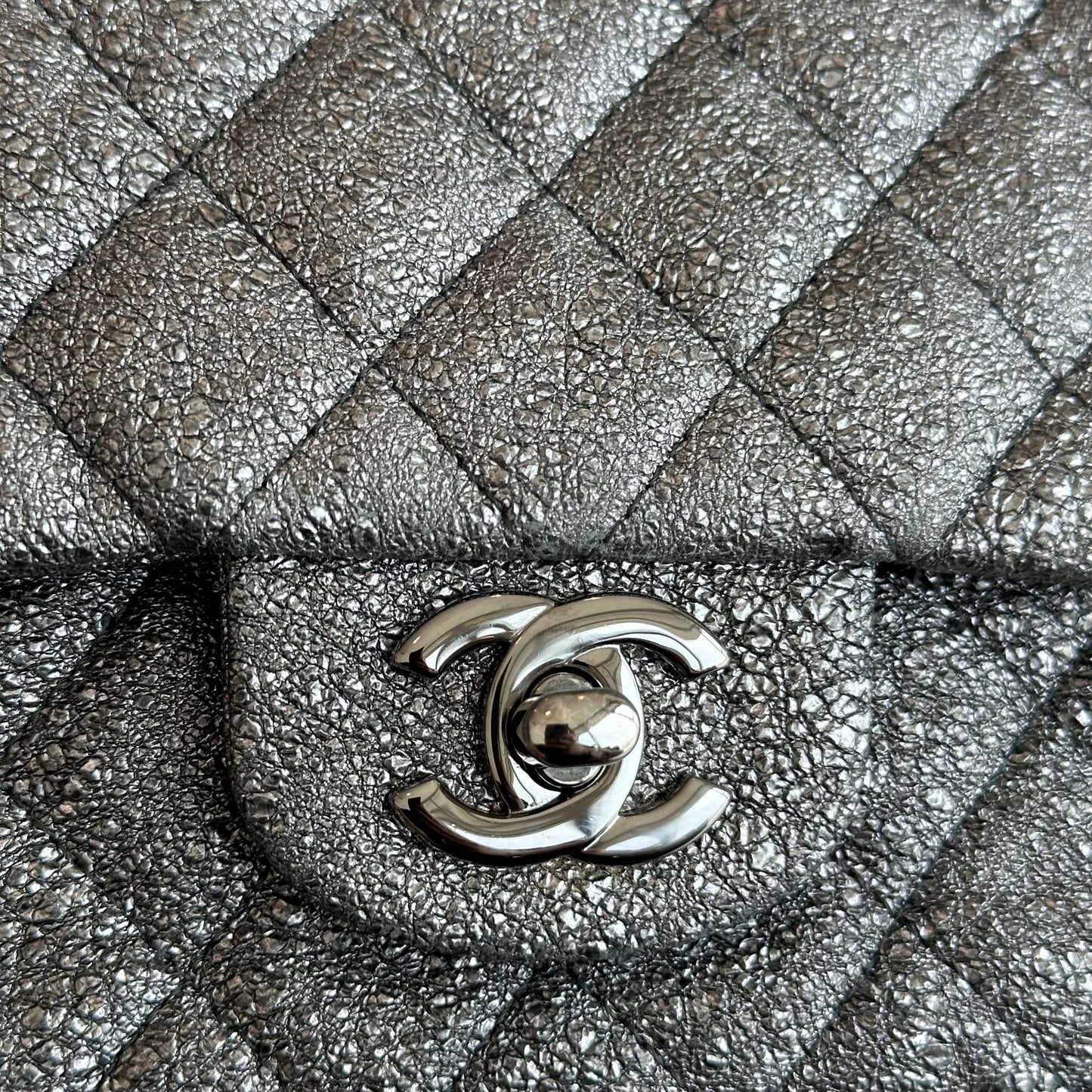 Metallic Crackled Calfskin Quilted Gray SHW No 11