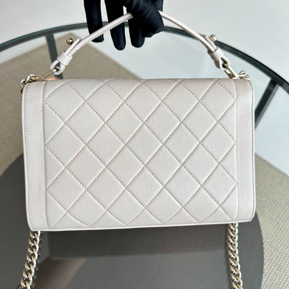 Medium Label Click Flap Quilted Grained Calfskin White Beige GHW No 24