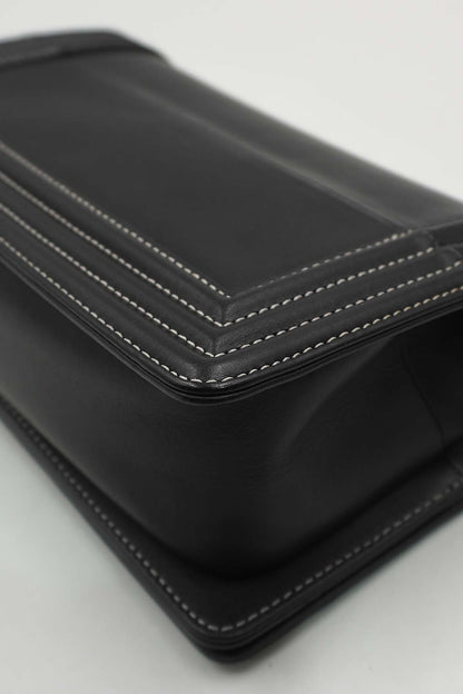 Medium Original Clasp Boy Bag Black