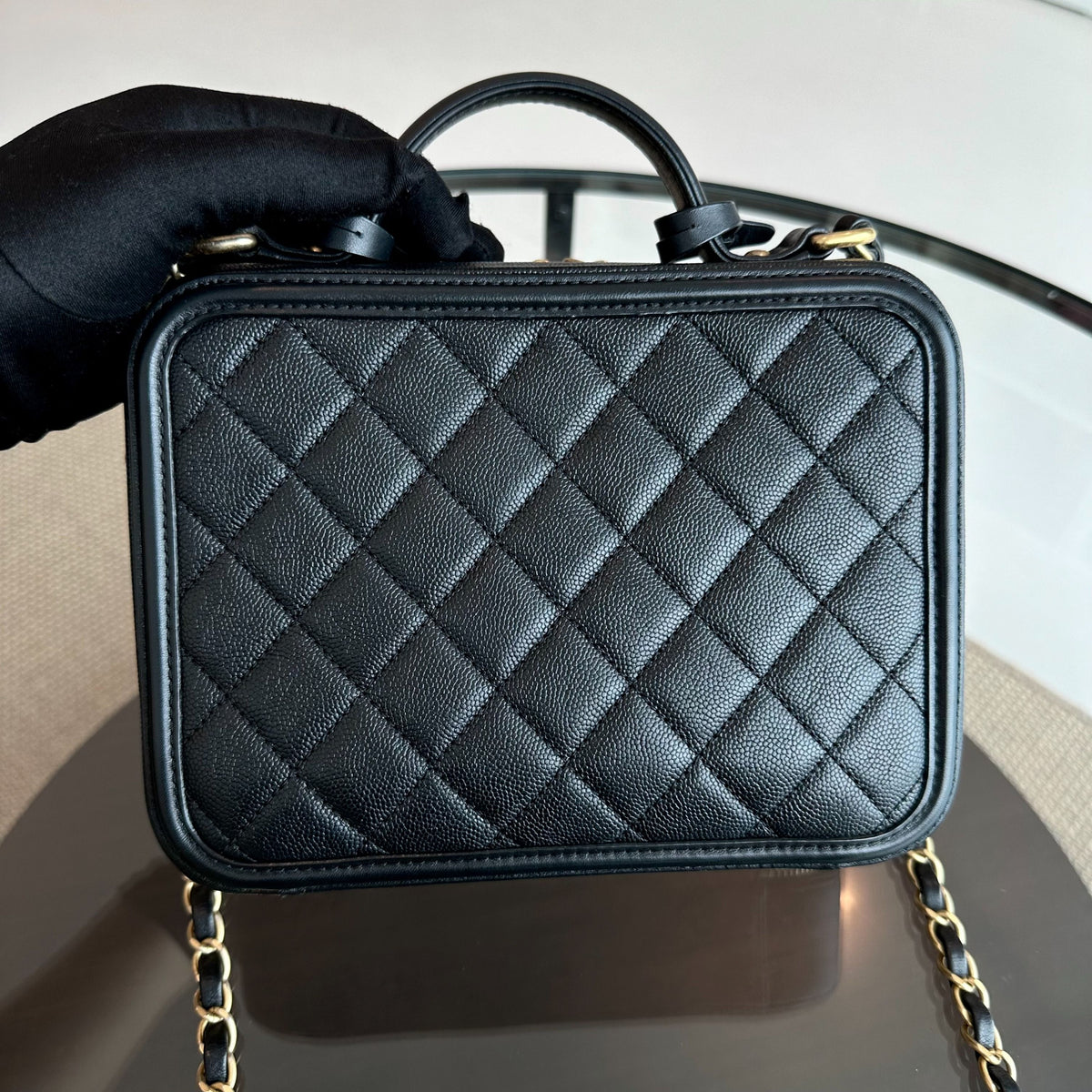 Medium Vanity Case Caviar Black Black GHW No 26