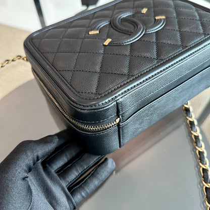 Medium Vanity Case Caviar Black Black GHW No 26