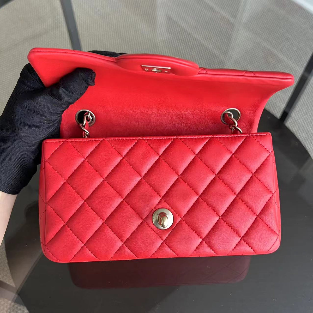 Mini Rectangular Classic Flap 20CM Quilted Lambskin Red Golden Hardware Series 17