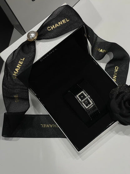 Chanel - Montre Code coco acier, céramique et diamants